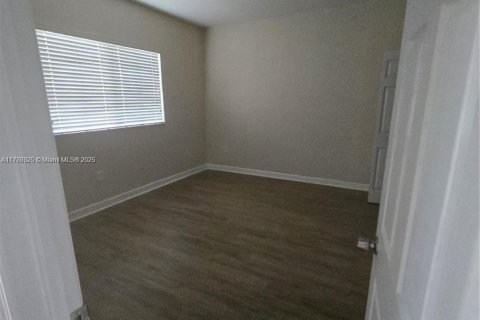Condo in Homestead, Florida, 2 bedrooms  № 1868557 - photo 7