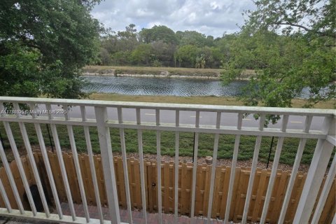 Condo in Homestead, Florida, 2 bedrooms  № 1868557 - photo 5