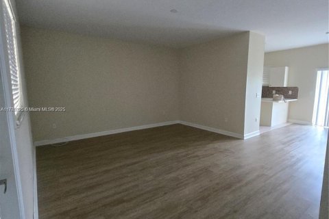 Condo in Homestead, Florida, 2 bedrooms  № 1868557 - photo 2