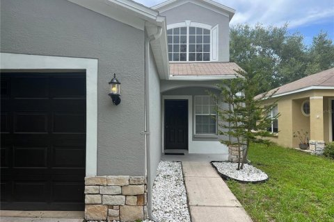 Villa ou maison à louer à Tampa, Floride: 4 chambres, 162.95 m2 № 1900950 - photo 3