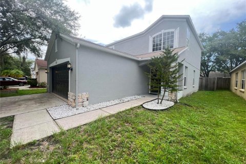 Villa ou maison à louer à Tampa, Floride: 4 chambres, 162.95 m2 № 1900950 - photo 2