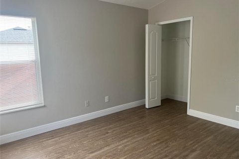 Villa ou maison à louer à Tampa, Floride: 4 chambres, 162.95 m2 № 1900950 - photo 17