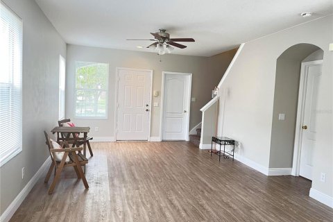 Villa ou maison à louer à Tampa, Floride: 4 chambres, 162.95 m2 № 1900950 - photo 9