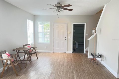 Villa ou maison à louer à Tampa, Floride: 4 chambres, 162.95 m2 № 1900950 - photo 5