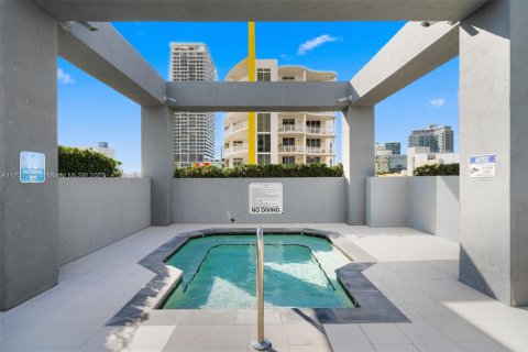Condominio en venta en Miami, Florida, 1 dormitorio, 76.92 m2 № 1486298 - foto 19
