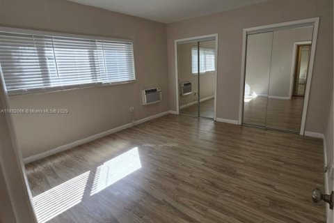 Apartamento en alquiler en Miami Beach, Florida, 1 dormitorio, 65.03 m2 № 1944163 - foto 10