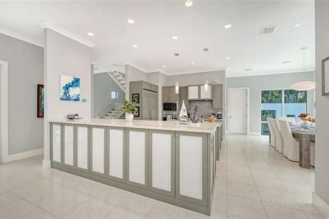 House in Longboat Key, Florida 4 bedrooms, 286.42 sq.m. № 2220496 - photo 28