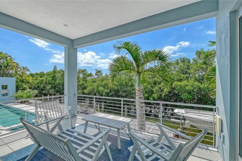 House in Longboat Key, Florida 4 bedrooms, 286.42 sq.m. № 2220496 - photo 13