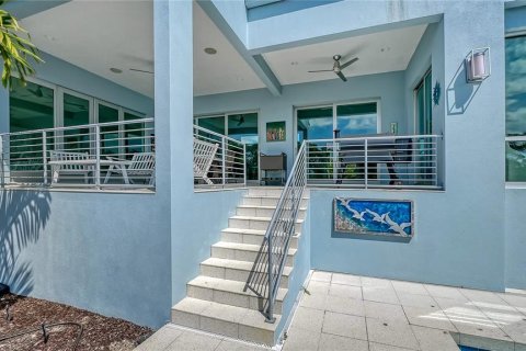 House in Longboat Key, Florida 4 bedrooms, 286.42 sq.m. № 2220496 - photo 15