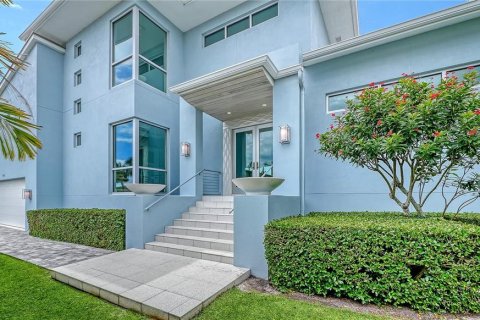 House in Longboat Key, Florida 4 bedrooms, 286.42 sq.m. № 2220496 - photo 5