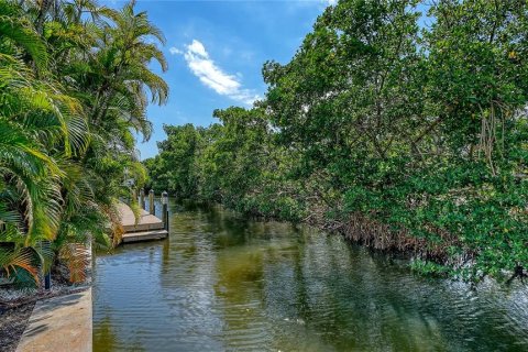 House in Longboat Key, Florida 4 bedrooms, 286.42 sq.m. № 2220496 - photo 24