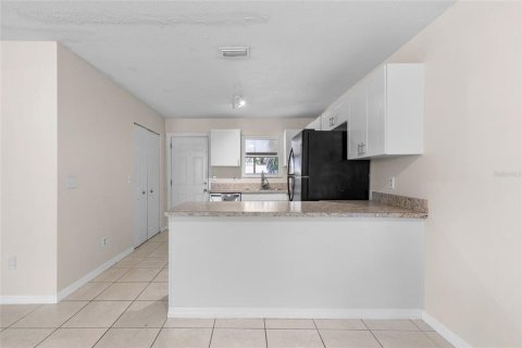 Duplex in Edgewater, Florida 2 bedrooms, 110 sq.m. № 1909414 - photo 5