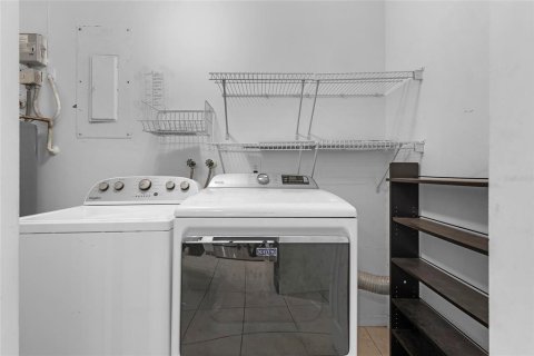 Duplex in Edgewater, Florida 2 bedrooms, 110 sq.m. № 1909414 - photo 17