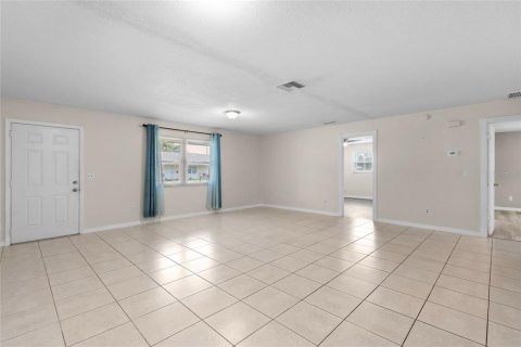 Duplex in Edgewater, Florida 2 bedrooms, 110 sq.m. № 1909414 - photo 10