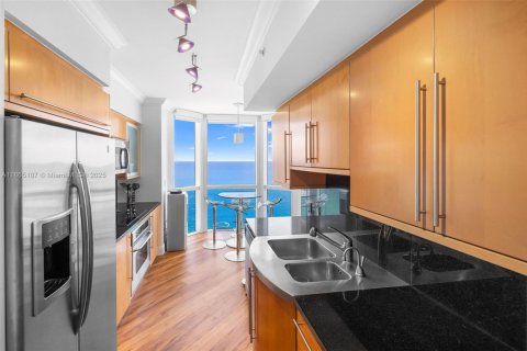 Copropriété à vendre à Miami Beach, Floride: 3 chambres, 163.6 m2 № 2015876 - photo 12