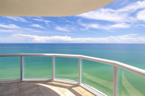 Condo à Miami Beach, Floride, 3 chambres  № 2015876