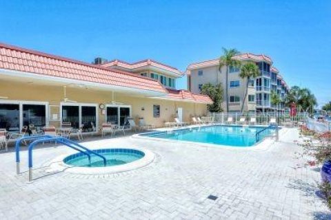 Condo in Sarasota, Florida, 1 bedroom  № 1212654 - photo 22