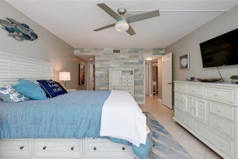 Condo in Sarasota, Florida, 1 bedroom  № 1212654 - photo 4