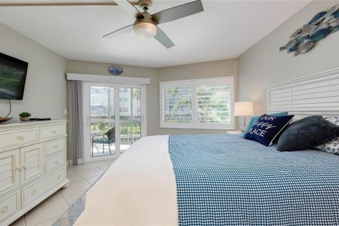 Condo in Sarasota, Florida, 1 bedroom  № 1212654 - photo 8