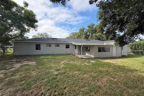 House in Eustis, Florida 3 bedrooms, 135.54 sq.m. № 2394103 - photo 5