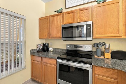 Touwnhouse à vendre à Kissimmee, Floride: 3 chambres, 119.47 m2 № 2398594 - photo 11