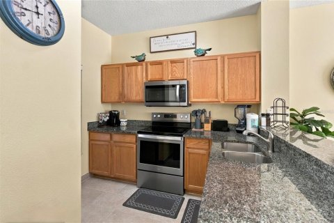 Touwnhouse à vendre à Kissimmee, Floride: 3 chambres, 119.47 m2 № 2398594 - photo 7
