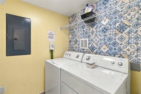 Touwnhouse à vendre à Kissimmee, Floride: 3 chambres, 119.47 m2 № 2398594 - photo 20