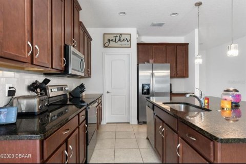 Villa ou maison à louer à Port Orange, Floride: 4 chambres, 172.71 m2 № 1673861 - photo 9