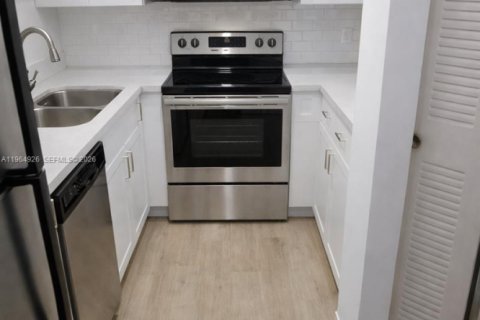 Купить кондоминиум в Пальметто-Бей, Флорида 3 спальни, 152.17м2, № 2026447 - фото 7