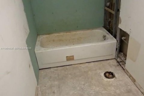 Купить кондоминиум в Пальметто-Бей, Флорида 3 спальни, 152.17м2, № 2026447 - фото 11