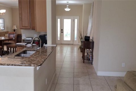 House in Davenport, Florida 5 bedrooms, 299.24 sq.m. № 1789144 - photo 6