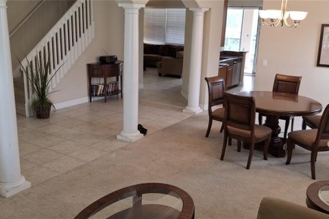 House in Davenport, Florida 5 bedrooms, 299.24 sq.m. № 1789144 - photo 10