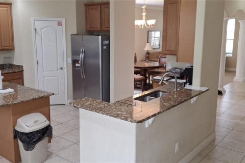 House in Davenport, Florida 5 bedrooms, 299.24 sq.m. № 1789144 - photo 27