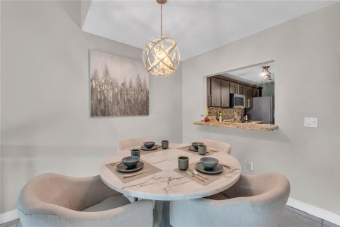 Touwnhouse à vendre à Davie, Floride: 2 chambres, 123.19 m2 № 2085180 - photo 8