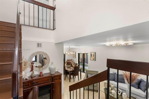 Villa ou maison à vendre à Miami, Floride: 3 chambres, 149.57 m2 № 1823937 - photo 4