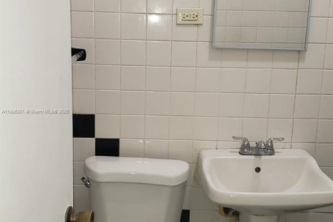 Снять в аренду кондоминиум в Майами-Бич, Флорида 1 спальня, 48.4м2, № 1956907 - фото 11