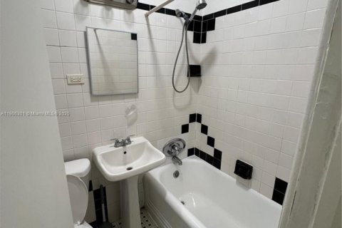 Снять в аренду кондоминиум в Майами-Бич, Флорида 1 спальня, 48.4м2, № 1956907 - фото 12