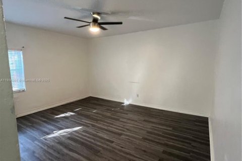 Снять в аренду кондоминиум в Майами-Бич, Флорида 1 спальня, 48.4м2, № 1956907 - фото 14