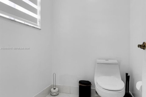 Villa ou maison à vendre à Doral, Floride: 4 chambres, 214.79 m2 № 2068413 - photo 23