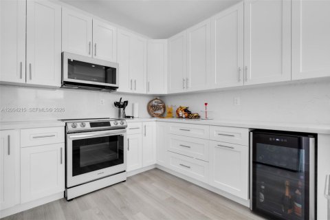 Villa ou maison à vendre à Doral, Floride: 4 chambres, 214.79 m2 № 2068413 - photo 5