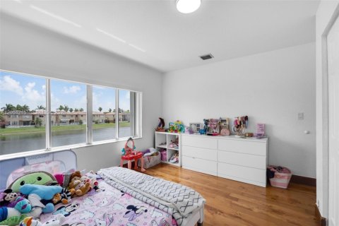 Villa ou maison à vendre à Doral, Floride: 4 chambres, 214.79 m2 № 2068413 - photo 28