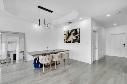 Villa ou maison à vendre à Doral, Floride: 4 chambres, 214.79 m2 № 2068413 - photo 16