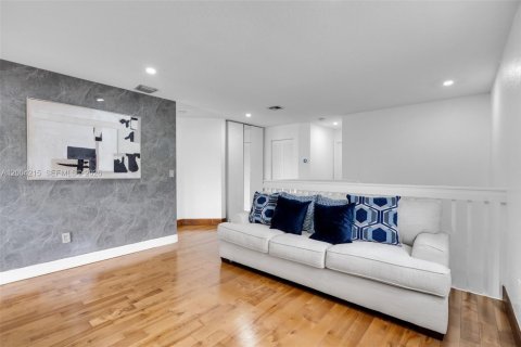 Villa ou maison à vendre à Doral, Floride: 4 chambres, 214.79 m2 № 2068413 - photo 30