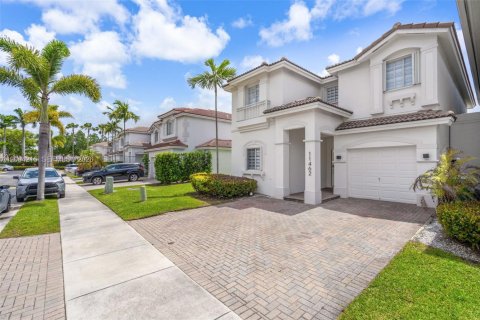 Villa ou maison à vendre à Doral, Floride: 4 chambres, 214.79 m2 № 2068413 - photo 3