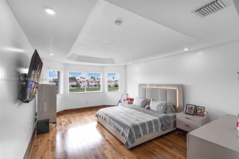 Villa ou maison à vendre à Doral, Floride: 4 chambres, 214.79 m2 № 2068413 - photo 18