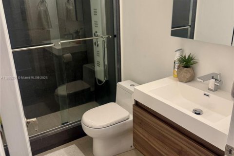 Adosado en venta en Doral, Florida, 4 dormitorios, 214.23 m2 № 1929251 - foto 13