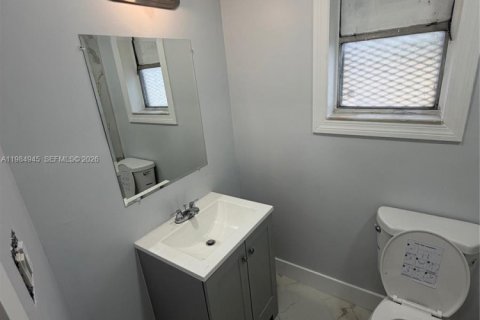 Casa en alquiler en Oakland Park, Florida, 1 dormitorio, 55.74 m2 № 2045928 - foto 4