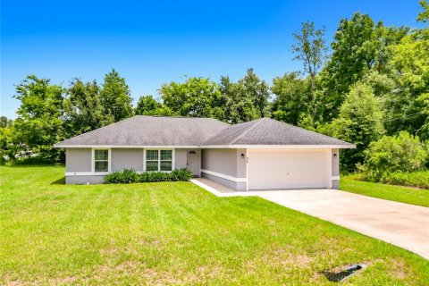 House in Ocala, Florida 3 bedrooms, 133.78 sq.m. № 2220279
