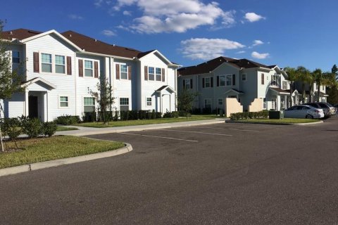 Townhouse in Kissimmee, Florida 3 bedrooms, 120.77 sq.m. № 2231627 - photo 3