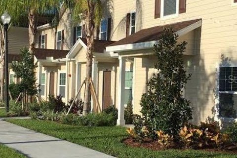 Townhouse in Kissimmee, Florida 3 bedrooms, 120.77 sq.m. № 2231627 - photo 2